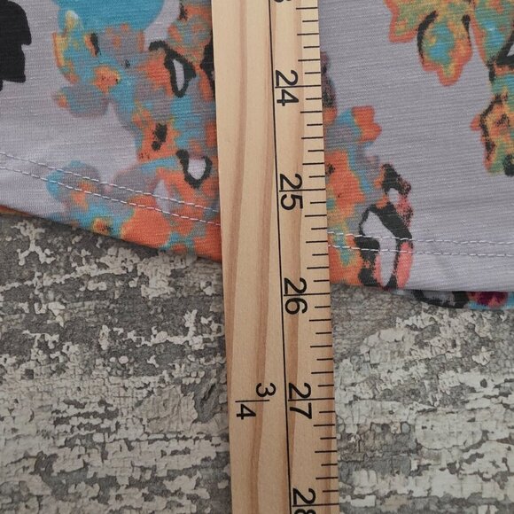 Sew in Love Woman's Short Sleeve Floral Blouse Size Large - Picture 7 of 7